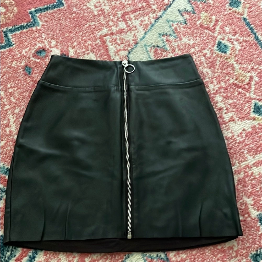 Express Black Pencil Skirt with Zipper